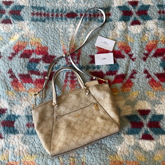 COACH PURSE - Picture 1 of 5